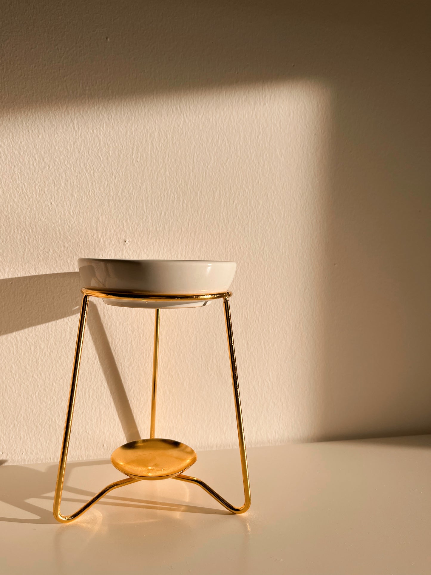 Gold stand wax melt burner
